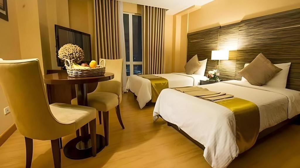 โรงแรมแลนคาสเตอร์ มะนิลา Mandaluyong ภายนอก รูปภาพ