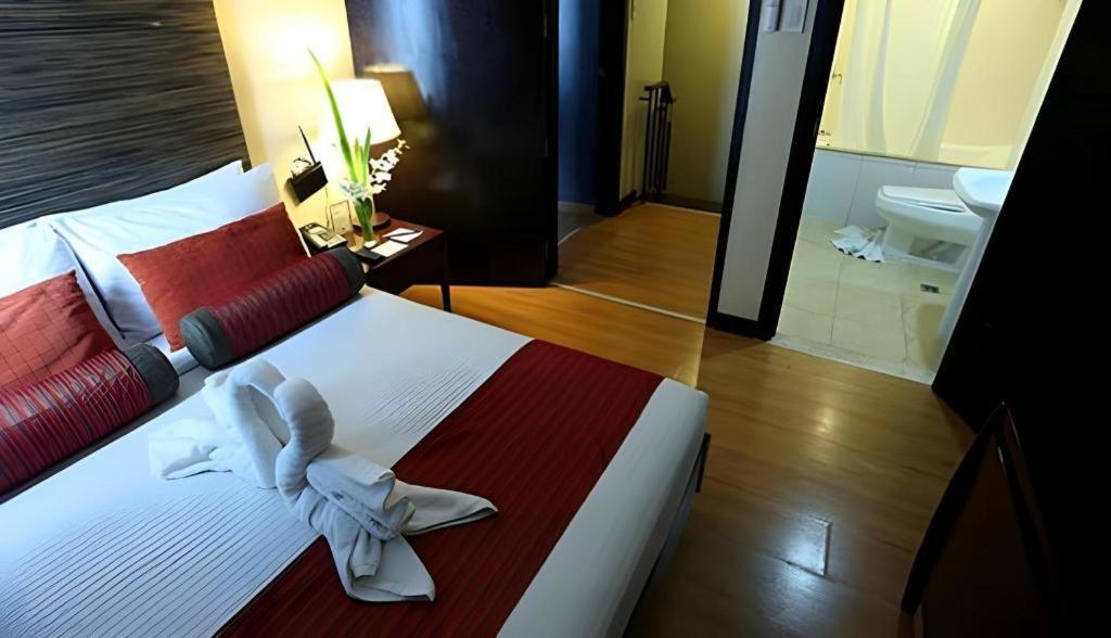 โรงแรมแลนคาสเตอร์ มะนิลา Mandaluyong ภายนอก รูปภาพ