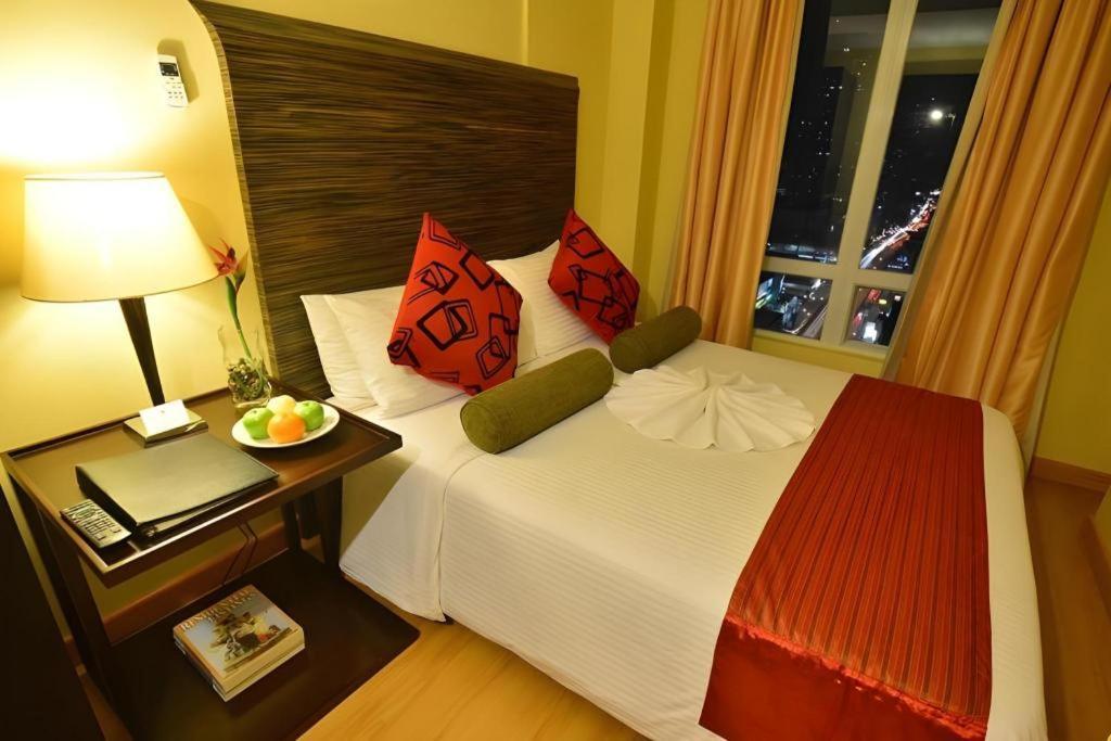 โรงแรมแลนคาสเตอร์ มะนิลา Mandaluyong ภายนอก รูปภาพ