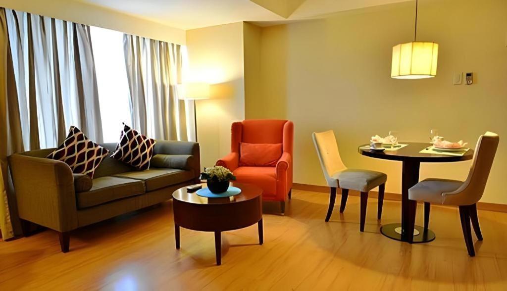 โรงแรมแลนคาสเตอร์ มะนิลา Mandaluyong ภายนอก รูปภาพ