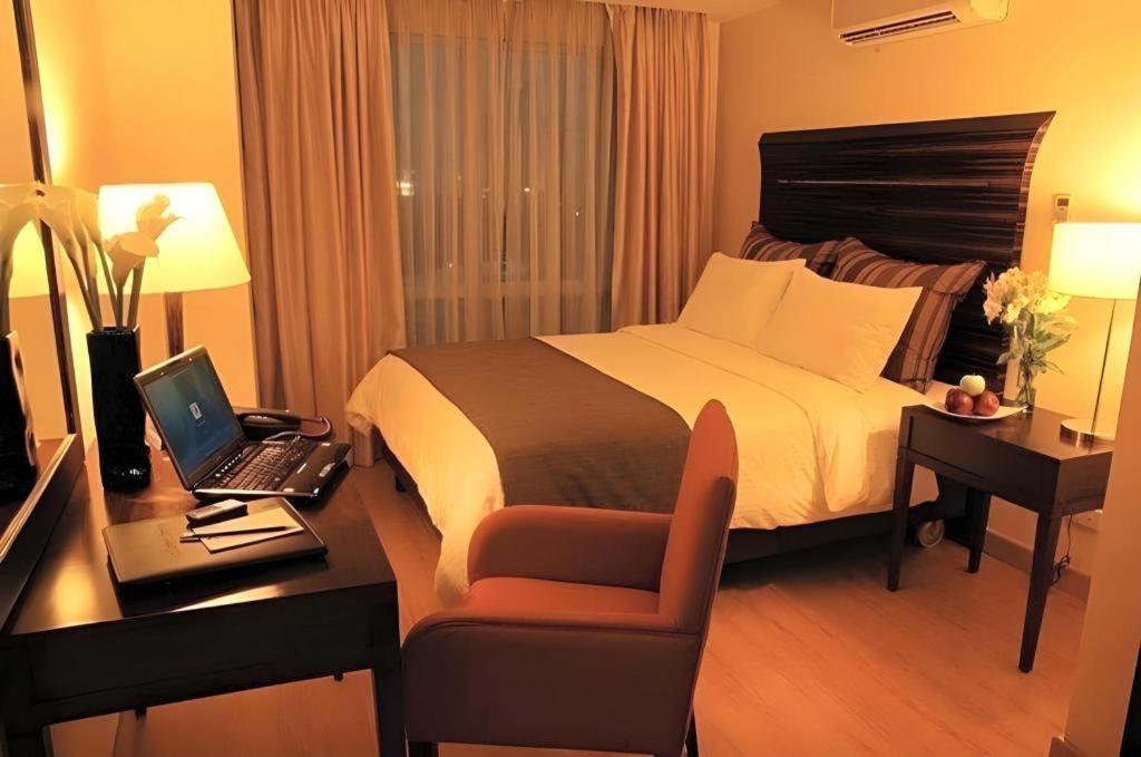 โรงแรมแลนคาสเตอร์ มะนิลา Mandaluyong ภายนอก รูปภาพ