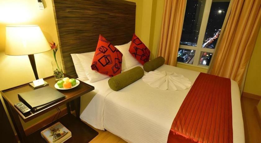 โรงแรมแลนคาสเตอร์ มะนิลา Mandaluyong ภายนอก รูปภาพ
