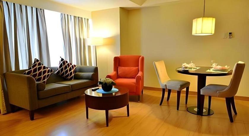 โรงแรมแลนคาสเตอร์ มะนิลา Mandaluyong ภายนอก รูปภาพ